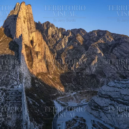 Centinela de Luz – La Huasteca, Santa Catarina