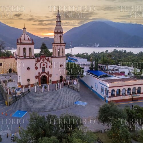 Campanas del Atardecer – Santiago Nuevo León