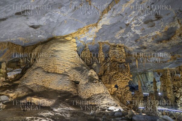 Catedral de Piedra – Grutas de Bustamante