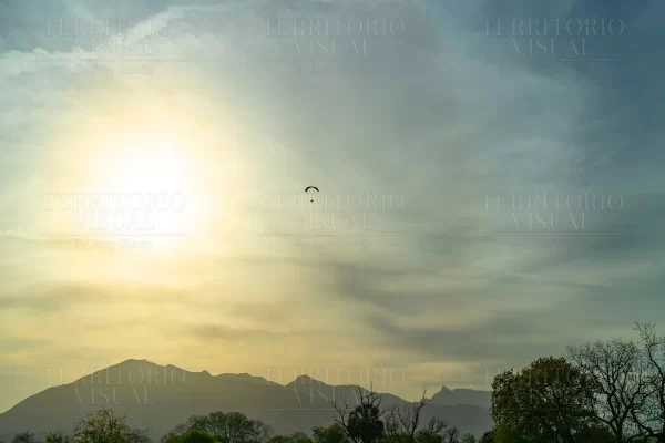Vuelo en Silencio – Santiago, Nuevo León