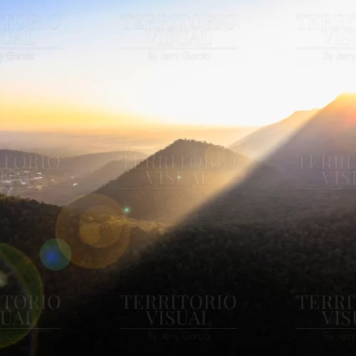 Luz Descendente – Santiago, Nuevo León