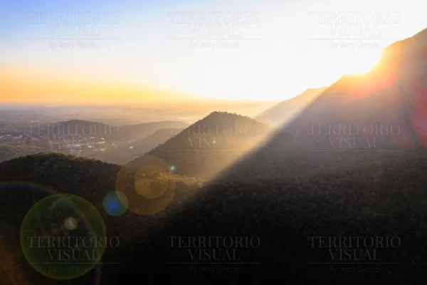 Luz Descendente – Santiago, Nuevo León