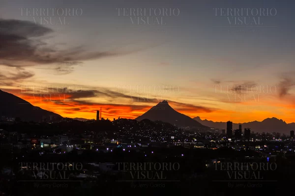 Fuego Urbano – Cerro de la Silla, Monterrey