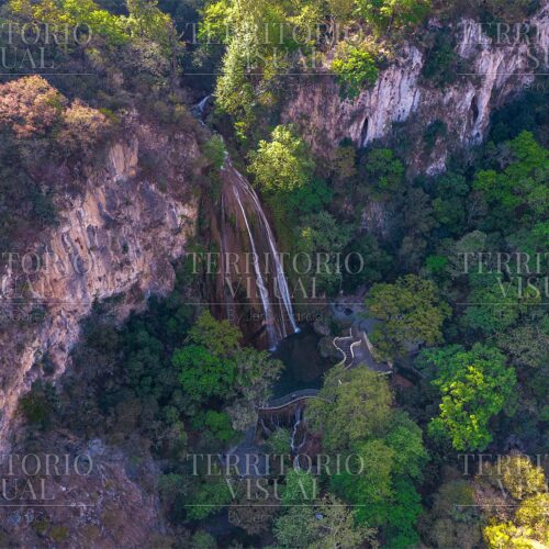 Refugio de la Cascada – La Cola de Caballo V1